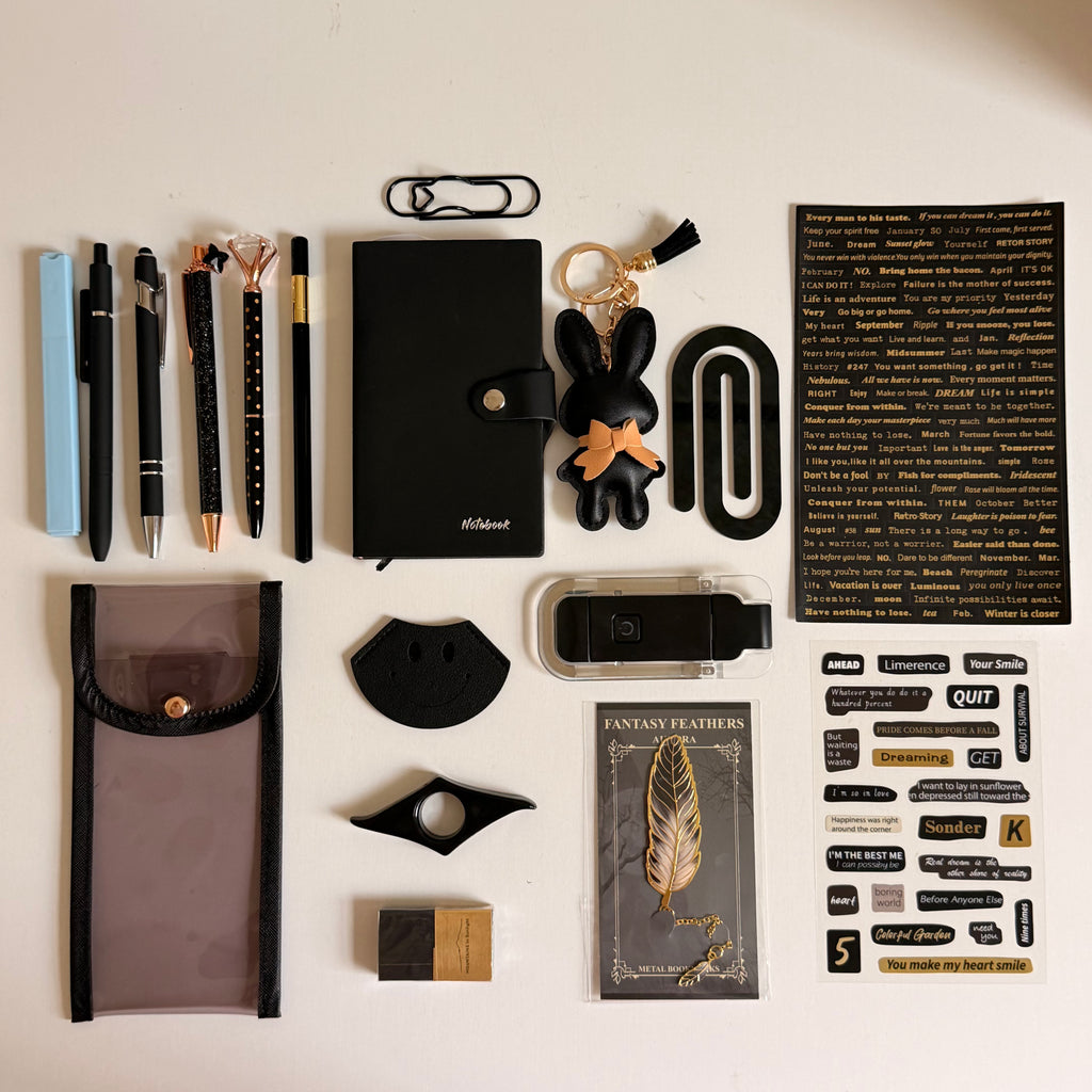 Black 🖤 bookish bundle